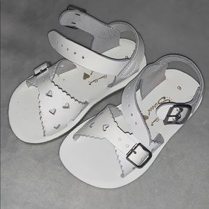 White sweetheart sun sans size 6